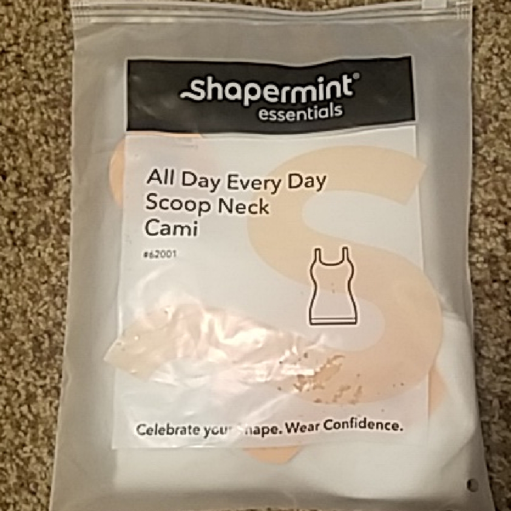 NWT Shapermint White Scoop Neck Cami Size Medium